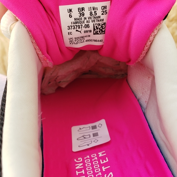 RS-X3 Puzzle Sneaker in Rapture Rose/Peony/Whisper - Picture 5 of 6